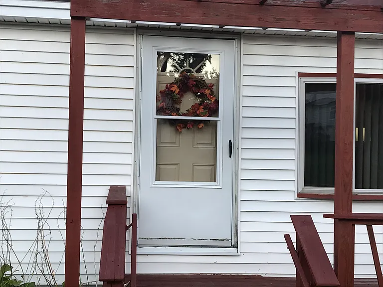 255 Bates St — Photo 10