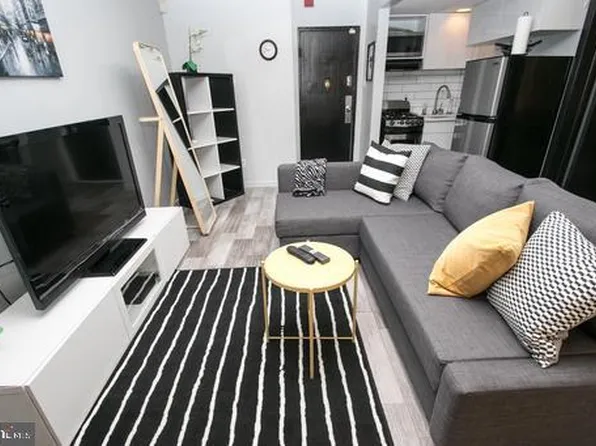 2135 Walnut St APT 304, Philadelphia, PA 19103