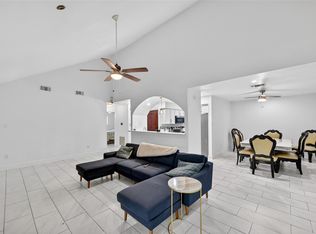 11230 Bandlon Dr, Houston, TX 77072