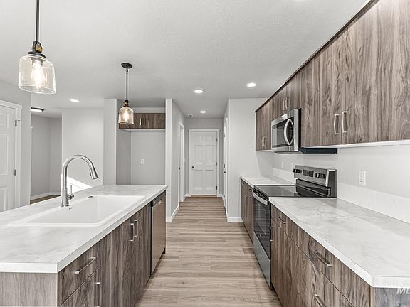 6th image of this home