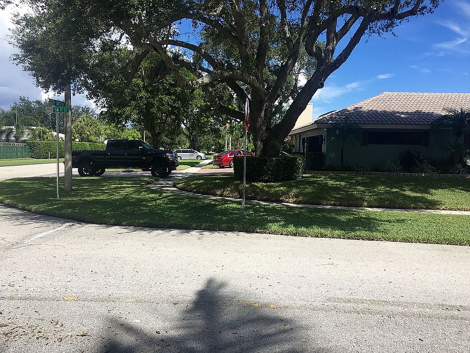 2nd image of 799 SW 17th St
