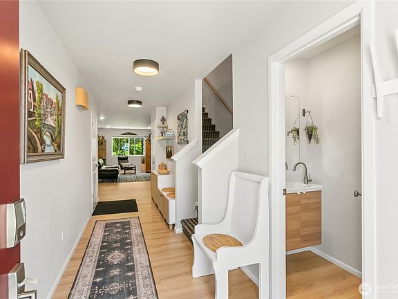5th image of 111 NE Ridgetop Crossing