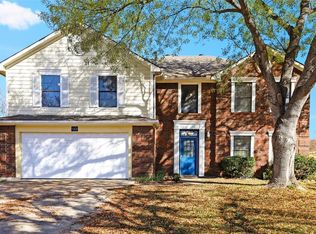 142 Starbridge Ln, Grand Prairie, TX 75052
