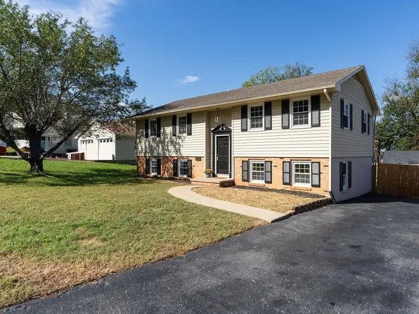 423 Woodland Cir, Waynesboro, VA 22980