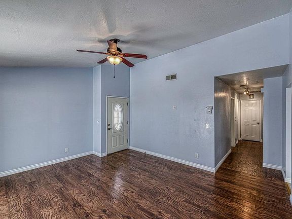 5th image of 15839 Ada St