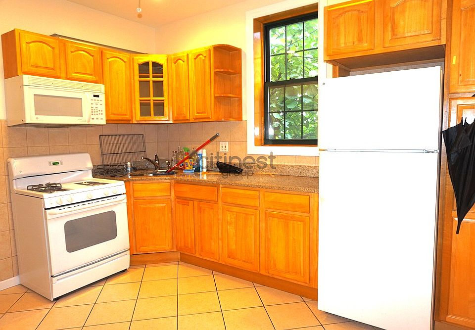 1st image of 486 4th Ave #Duplex