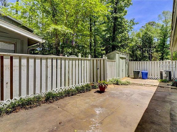 2nd image of 29 Broomsedge Ct