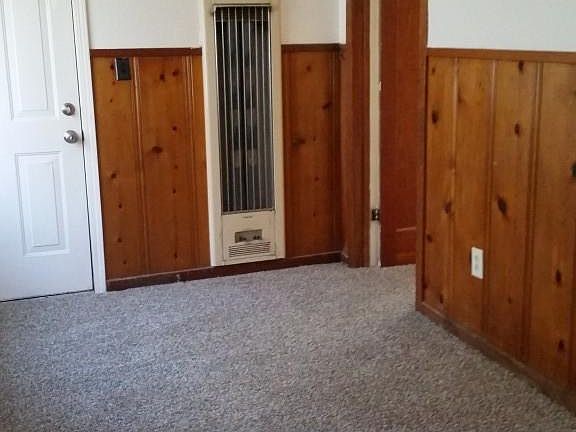 4th image of 209 N Park St