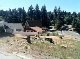 31507 Valley Ridge Dr, Running Springs, CA 92382