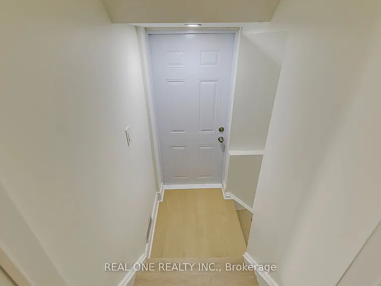 655 Paragon Pl E #BASEMENT — Photo 2