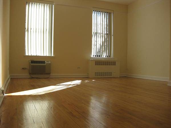 1st image of 490 W 187th St APT 4C