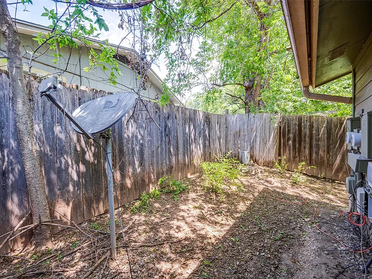 5208 Bogey Ct #B — Photo 30
