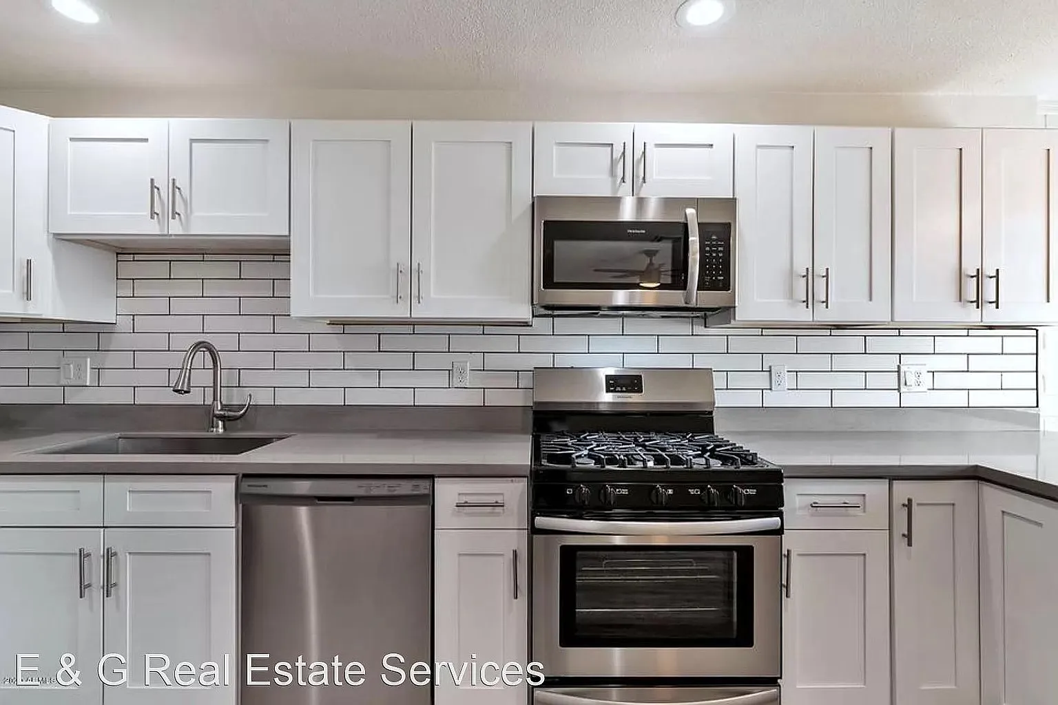 6725 East Earll Drive - 12 — Photo 3