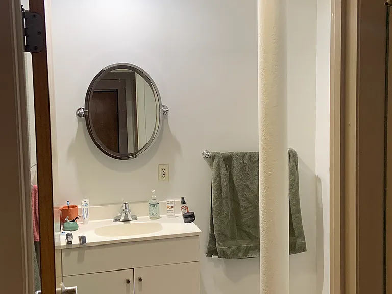 100 Pearl St #4 — Photo 11