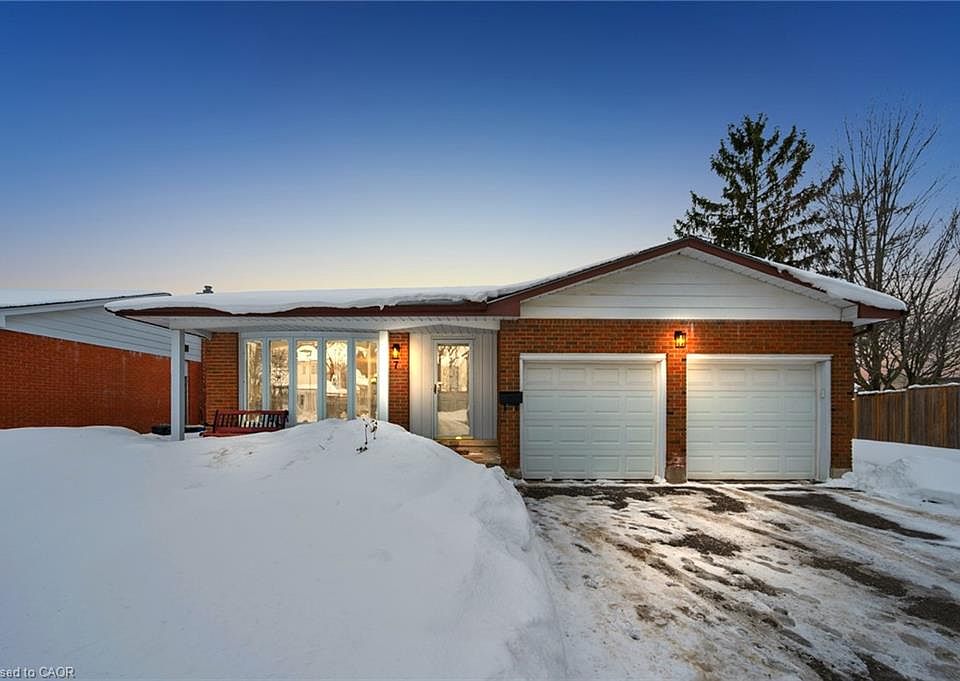 1st image of 7 Forestwood Dr