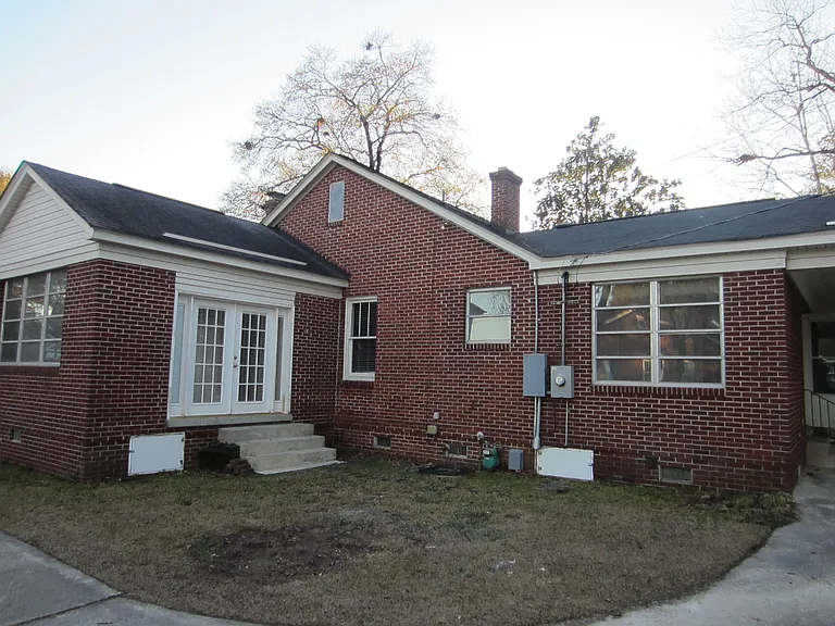 728 Lafayette Ave — Photo 4