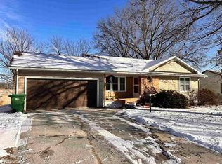 307 S East St, Bloomfield, IA 52537