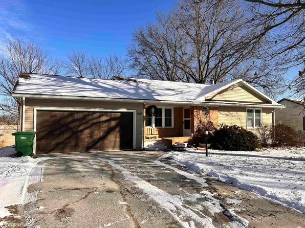 307 S East St, Bloomfield, IA 52537