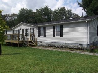 135 Quesenberry Rd NW, Willis, VA 24380