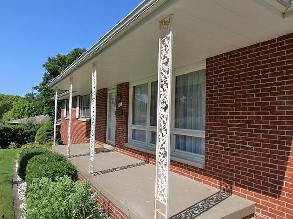 3rd image of 6431 N Brookwood Ln