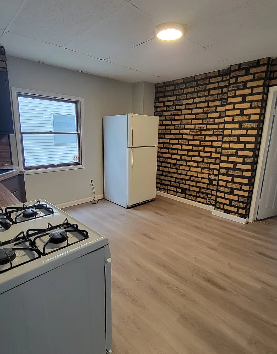 302 Lehigh St — Photo 3