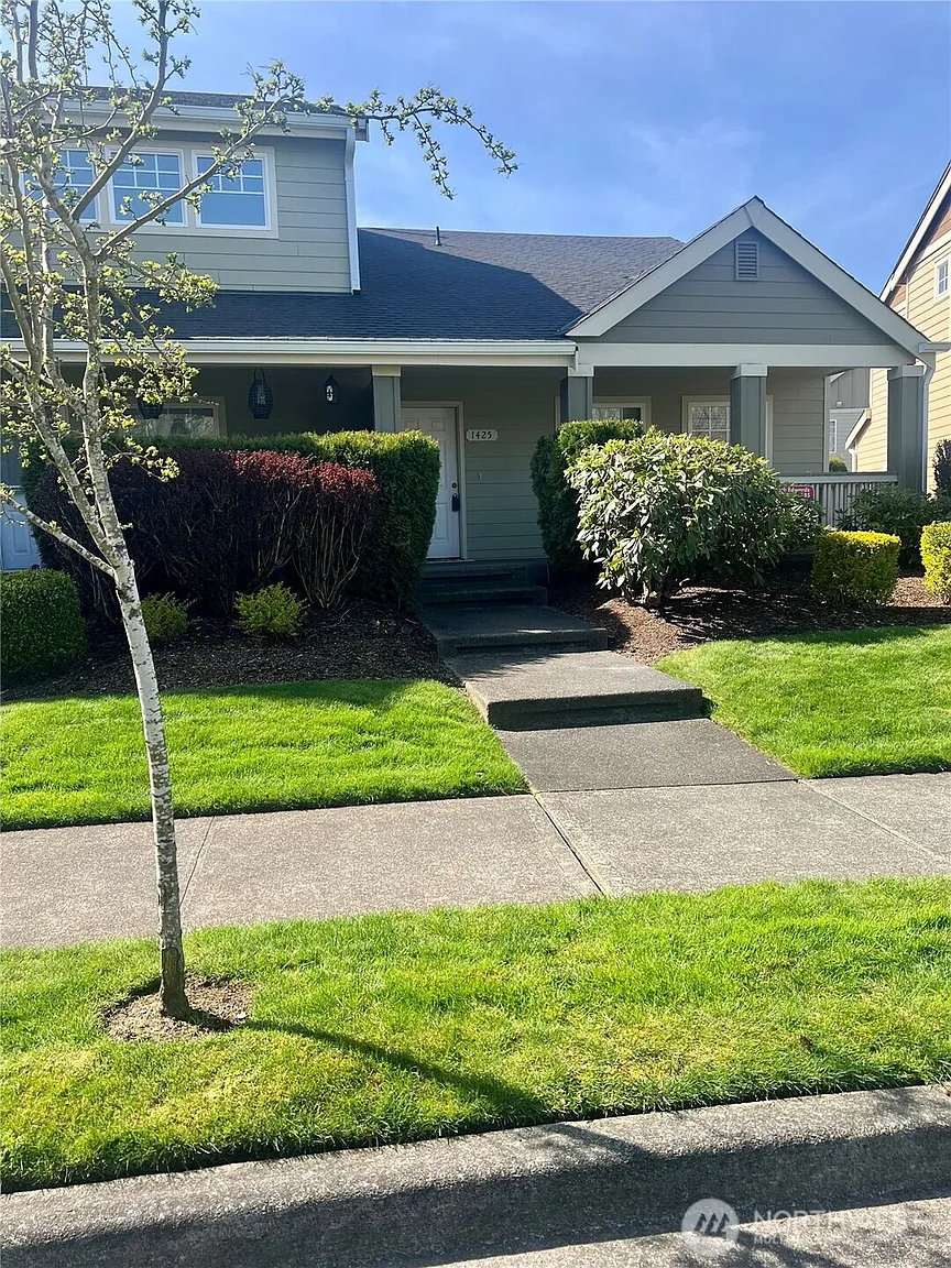 1425 Thompson Circle photo 1