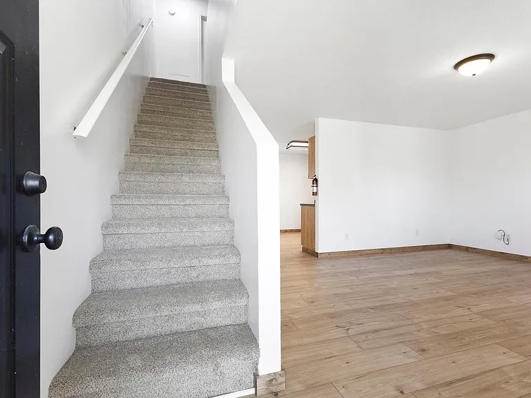 114 Sequoyah Dr — Photo 4