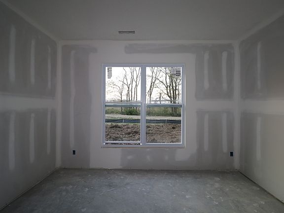 2nd image of 10650 Oak Bend Blvd