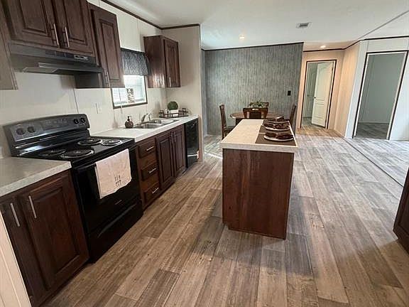 4th image of 8330 NE 113th Ln