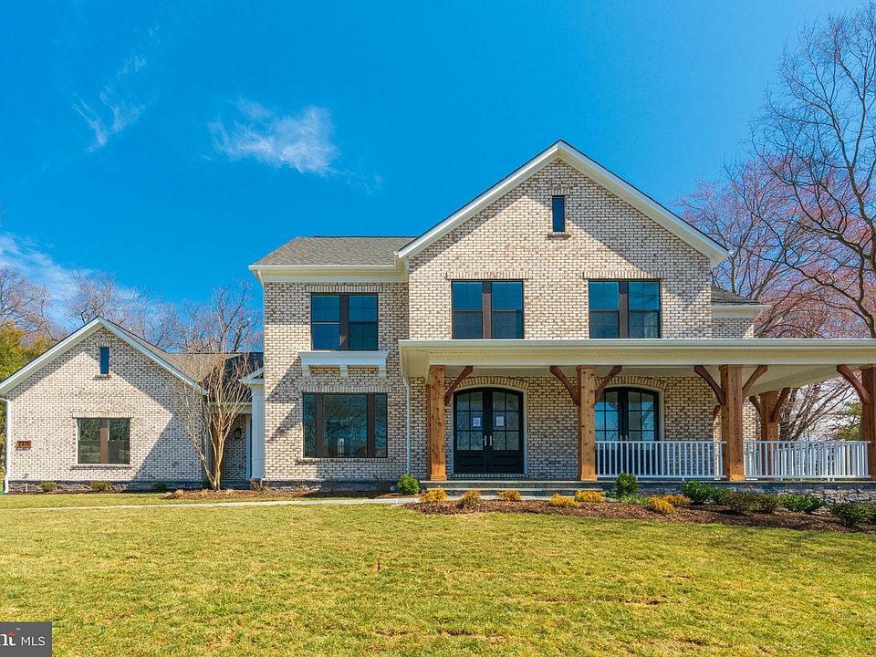 1st image of 1124 Westbriar Ct NE