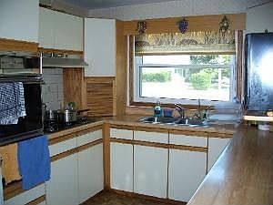 3rd image of 585 Waikiki Dr