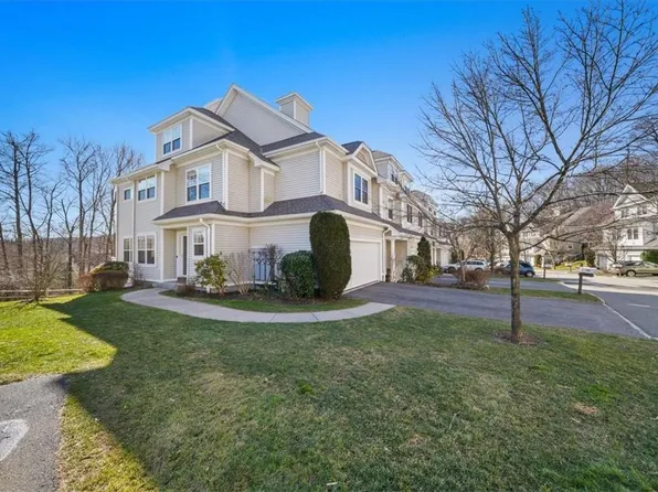 106 Hillcrest Lane, Peekskill, NY 10566