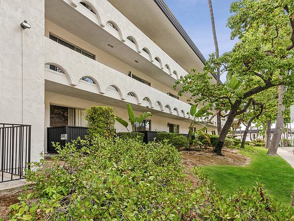 Exterior-BuildingFront