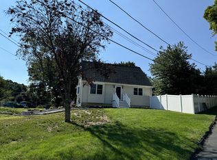 4 Tuxedo Ave, Shelton, CT 06484