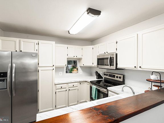 3rd image of 1308 Arabis Ct