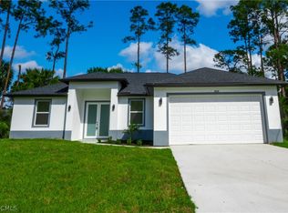 3026 37th St SW, Lehigh Acres, FL 33976
