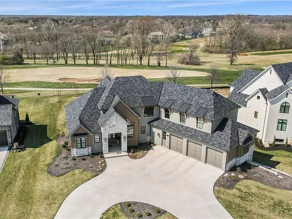 8542 N Booth Ave, Kansas City, MO 64157