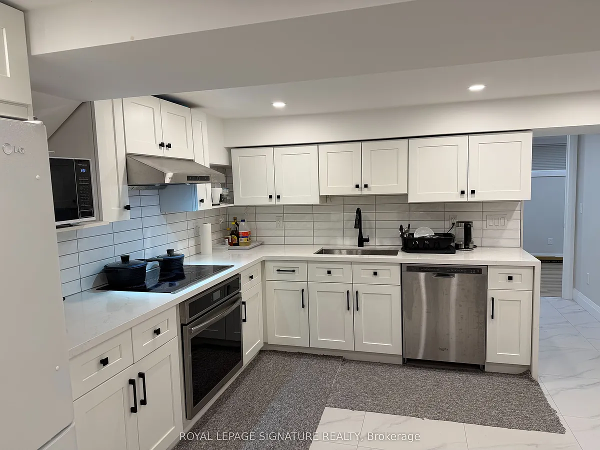 Building Photo - 9 Breadner Dr #SHARED BASEMENT