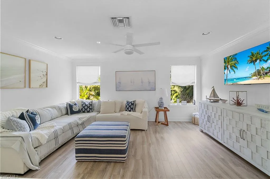 3 bed, 4.0 bath, 2374 sqft, $15,000 — Photo 2