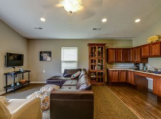 Hyden Greene, Philippi, WV 26416