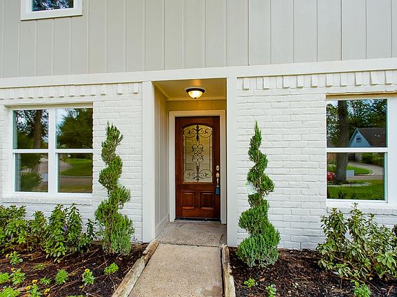 2nd image of 13014 Shady Knoll Ln