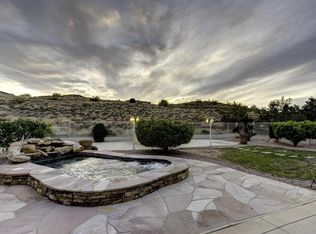 5947 W Straight Arrow Ln, Phoenix, AZ 85083