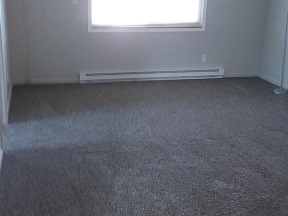Living roombthro