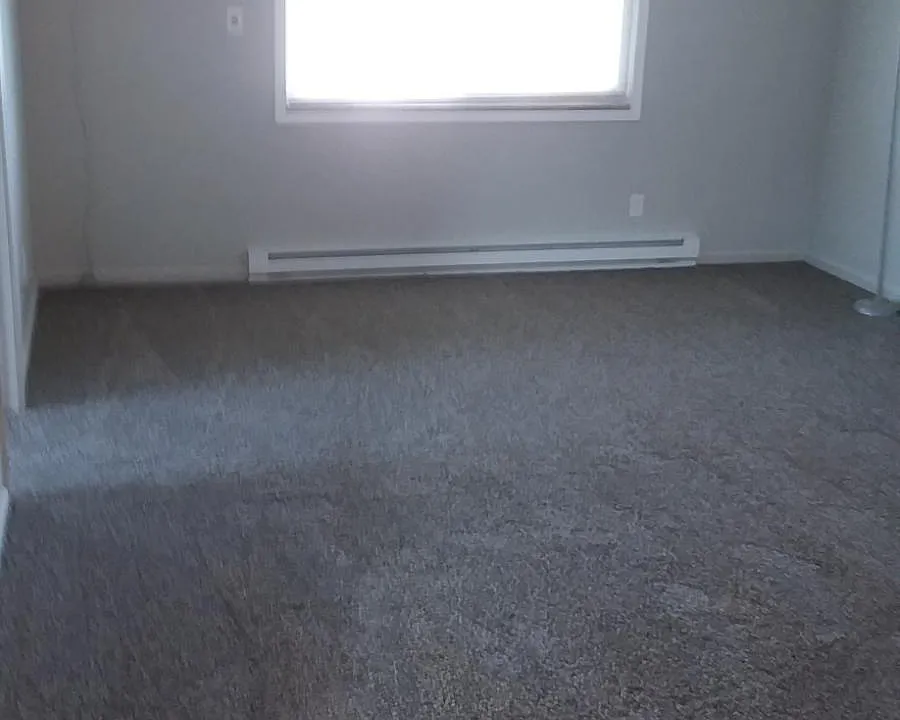 Living roombthro