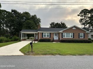 101 College Cir, Mount Olive, NC 28365