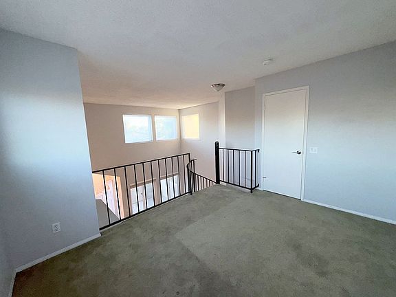 4th image of 2708 S Montego Dr #H