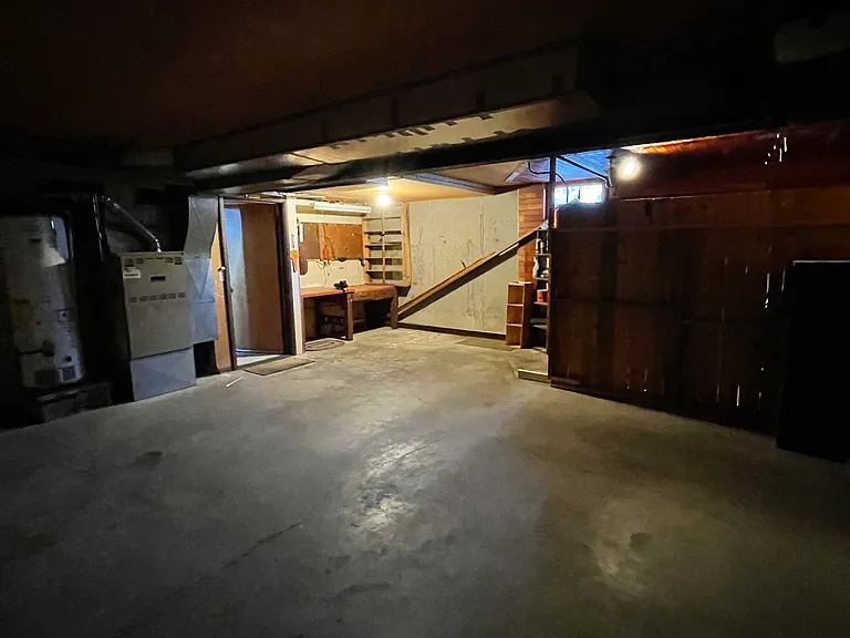 153 Riverview Dr E — Photo 18