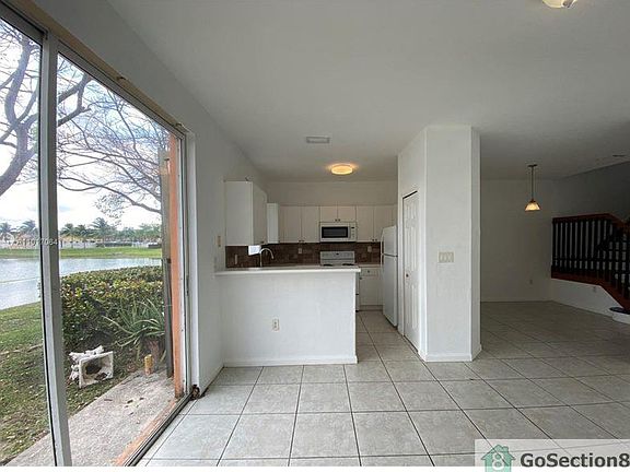 2nd image of 2605 SE 14th Ave #389