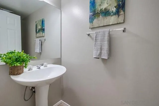 9463 Compass Point Dr S — Photo 15