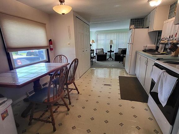 5th image of 134 Cypress Ln